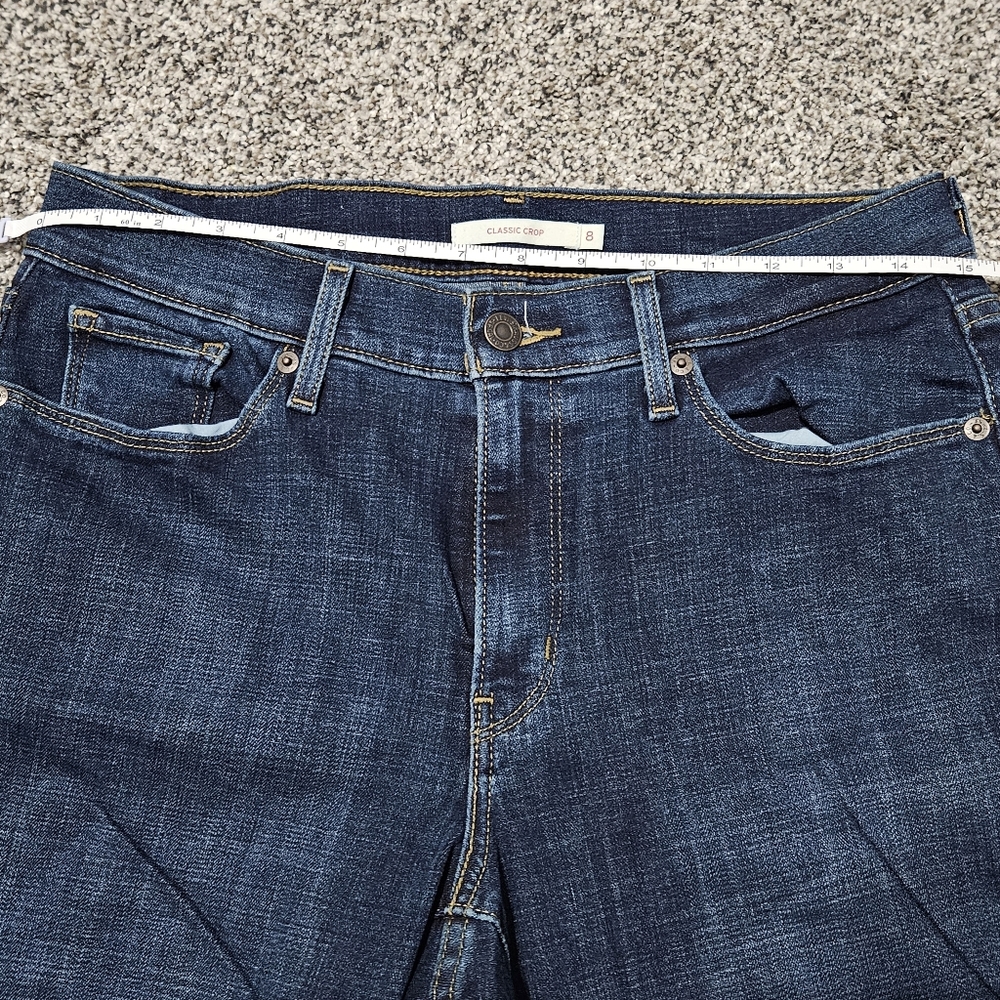 NEW Levi's Cropped Mid Rise Jeans - Picture 12 of 15